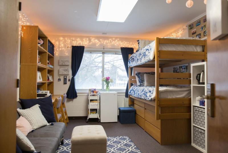 Inside a Smith Dorm Room at Wheaton College IL