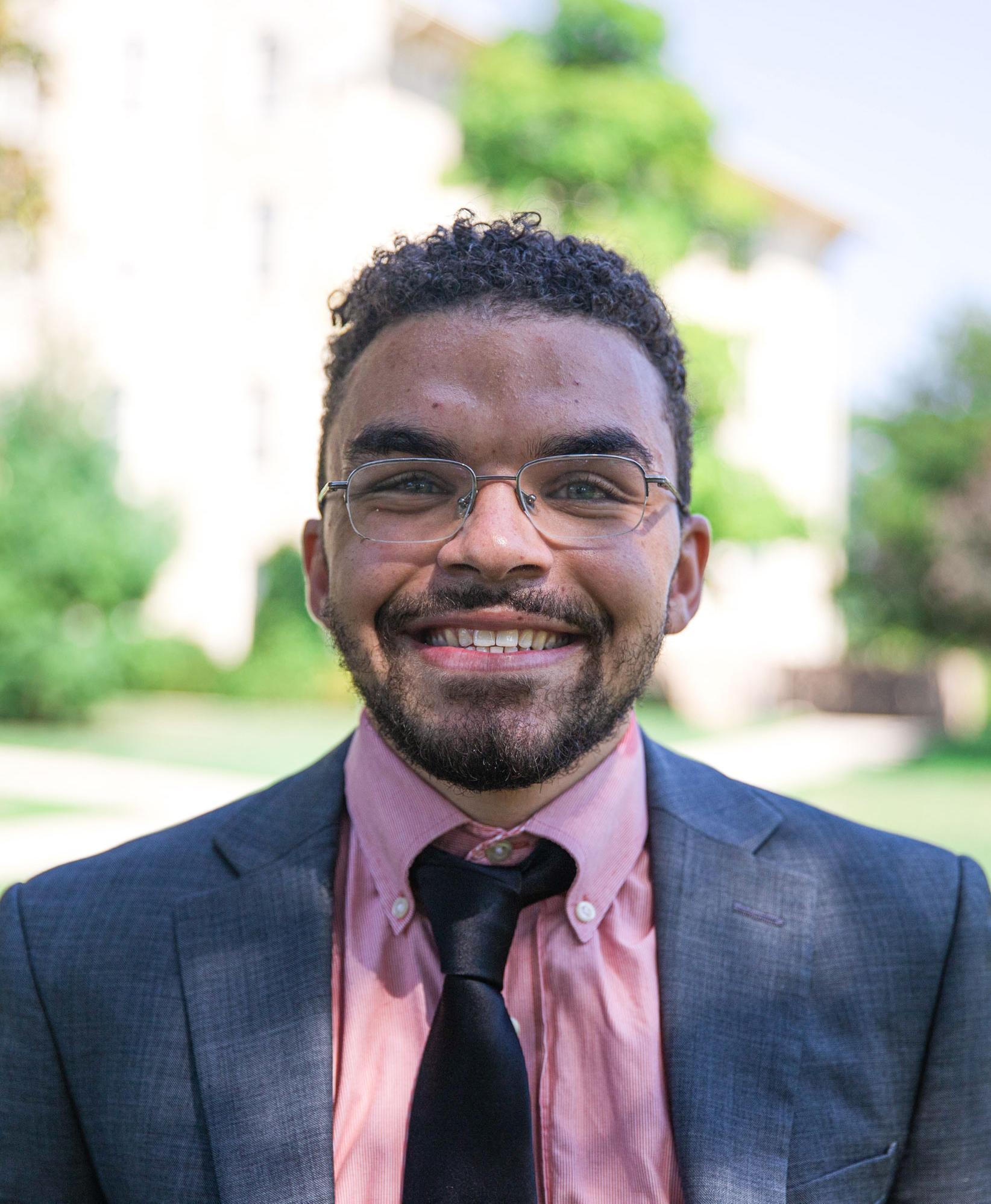 vertical stephen stapleton headshot