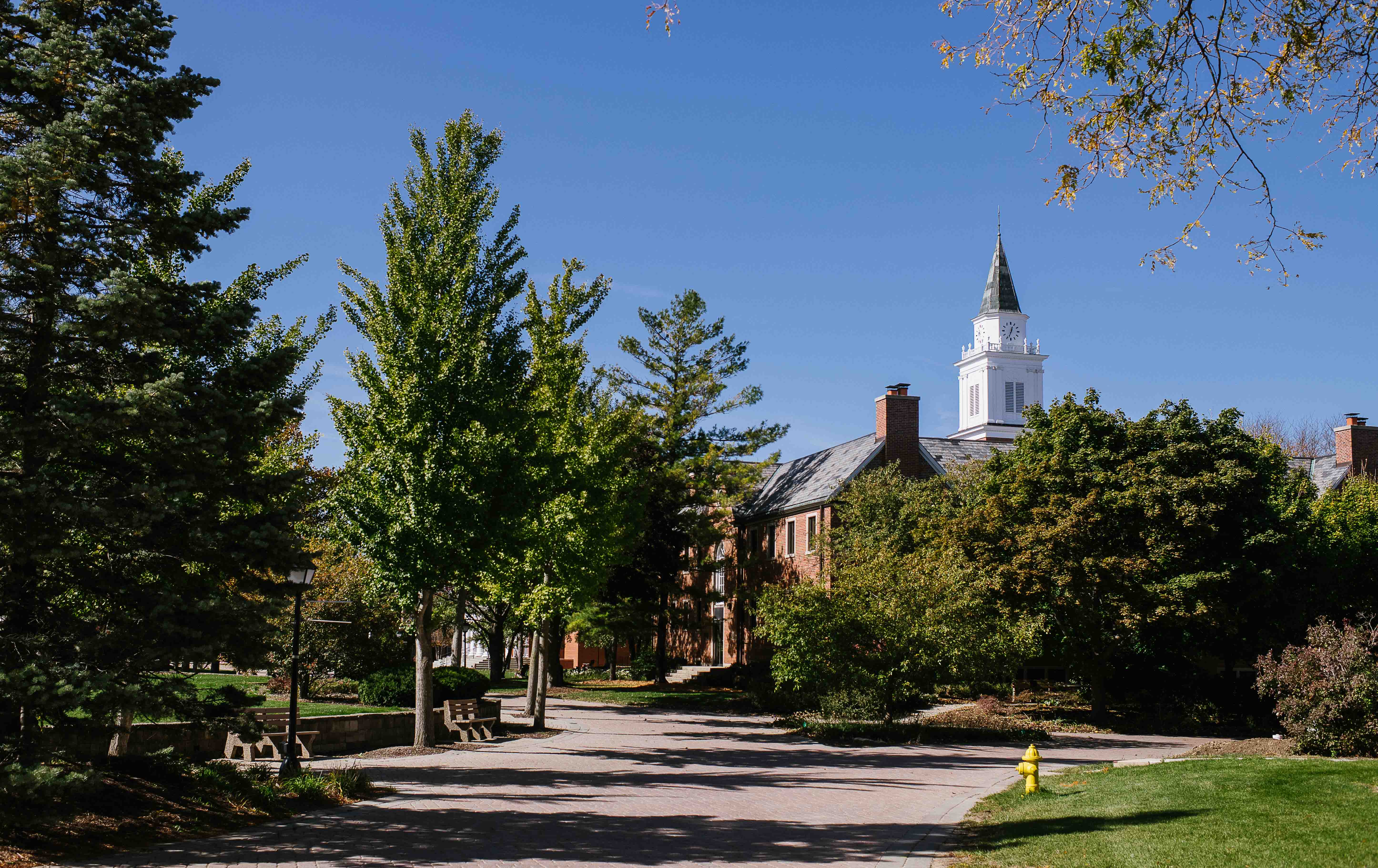 Wheaton College IL Chase Walking Mall to Edman Chapel