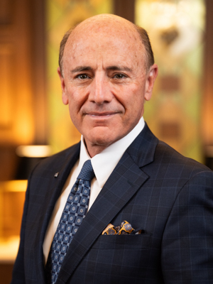 Dr. Carlos Campo Headshot