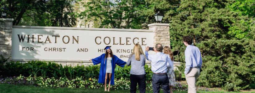 Commencement 2024 photo on front lawn 825 x 300