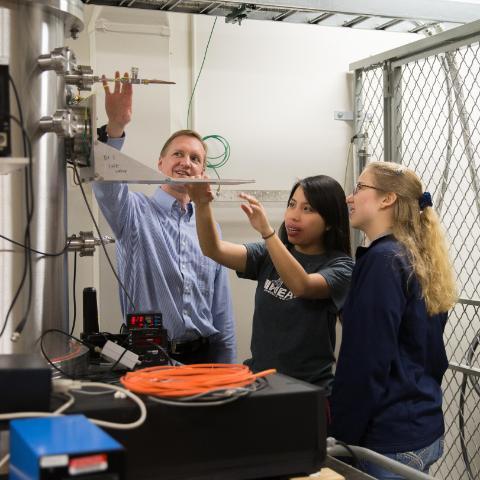 Dr Darren Craig with Wheaton College Physics Students